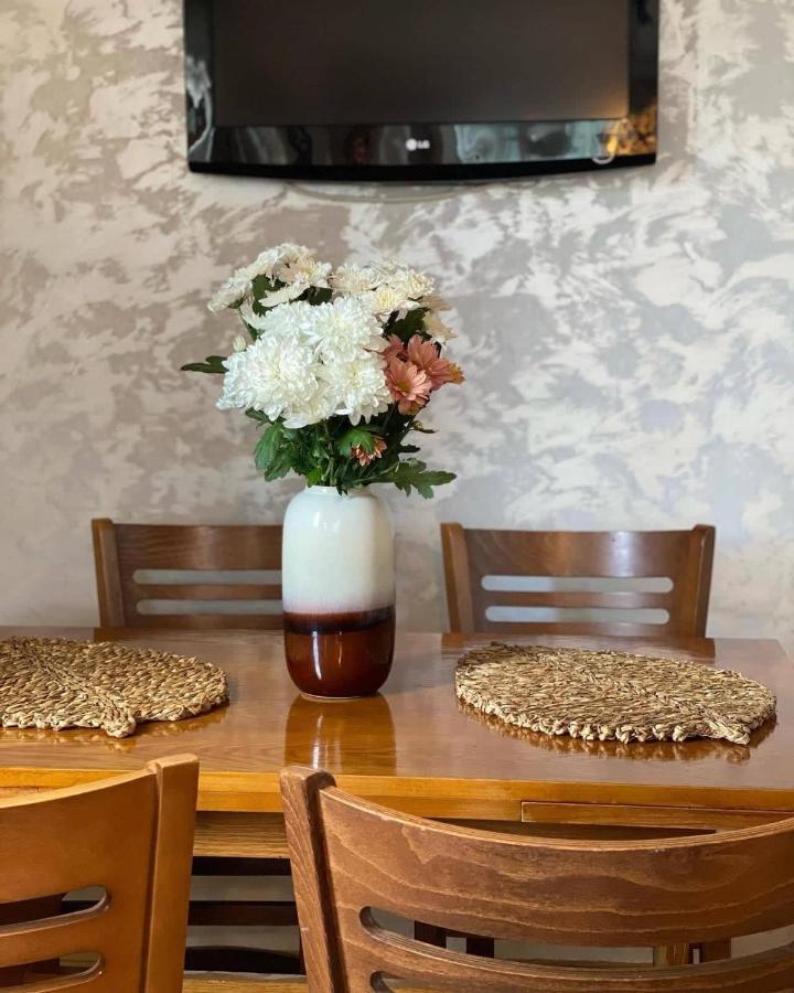 White Home Zabljak  Luaran gambar